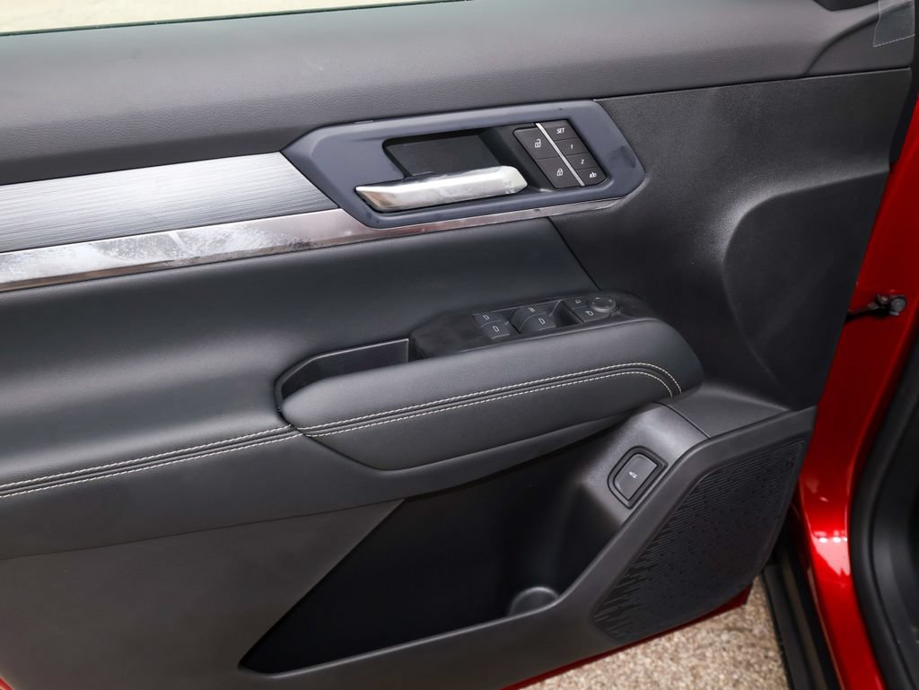 New 2027 GMC Terrain Elevation w/ Elevation Premium Package AWD/4WD image 9