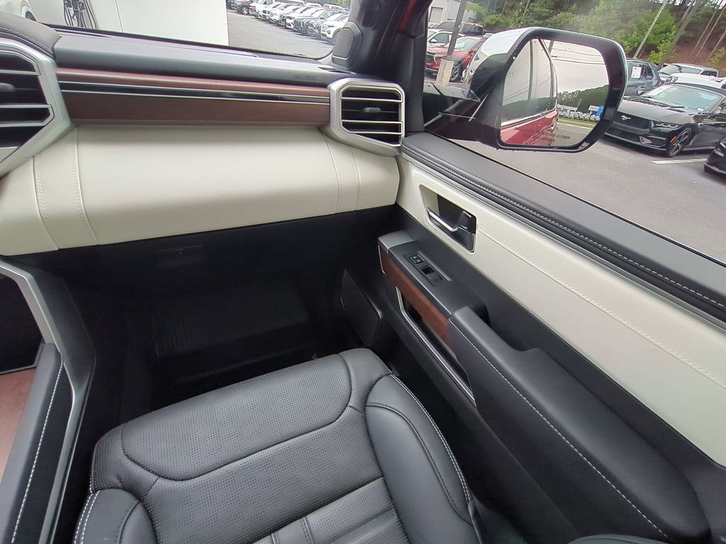 Used 2025 Toyota Sequoia Capstone AWD/4WD image 21