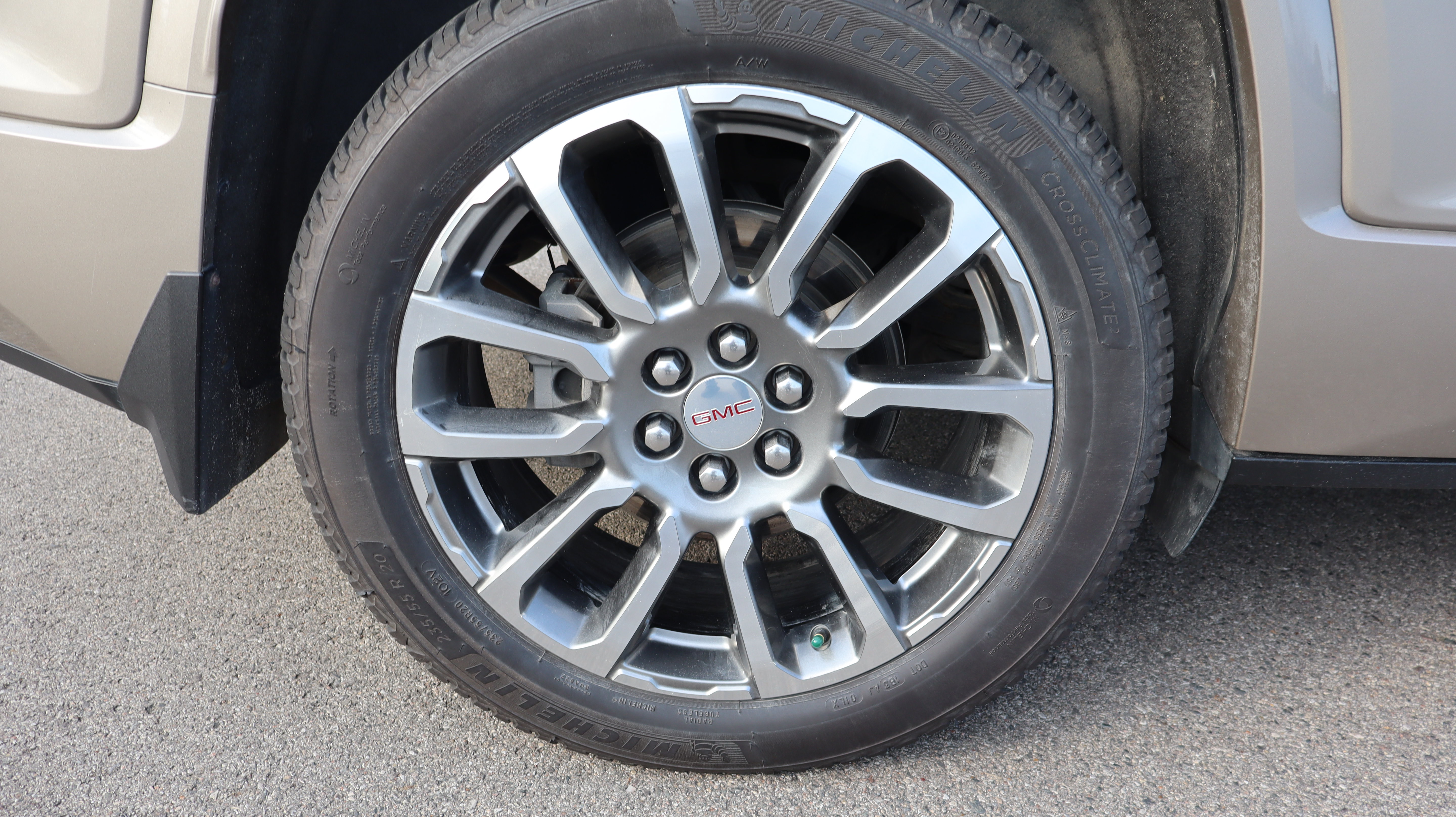 Certified 2023 GMC Acadia Denali w/ Denali Ultimate Package AWD/4WD image 19