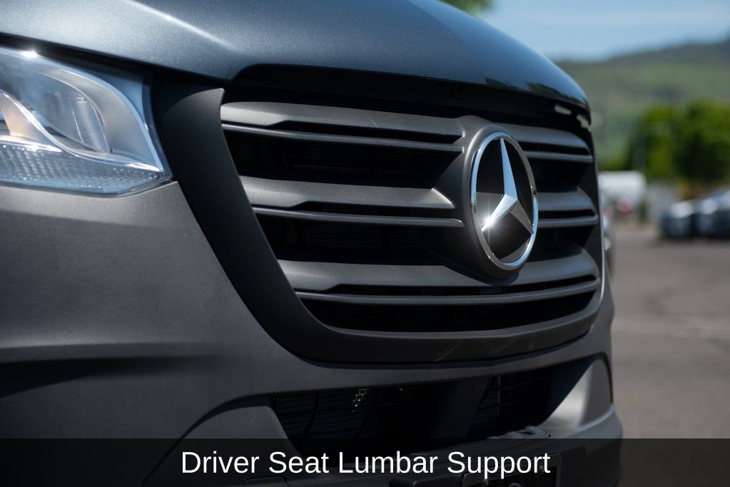 Used 2023 Mercedes-Benz Sprinter 4500 image 16