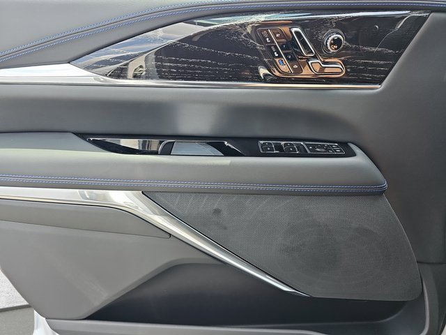 New 2026 Cadillac Escalade IQL Sport 1 w/ LPO, ONYX Package image 28