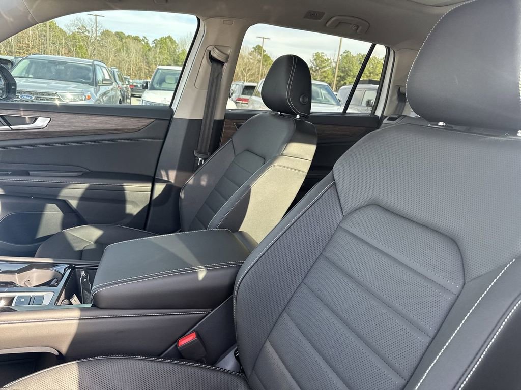 New 2025 Volkswagen Atlas SEL image 10