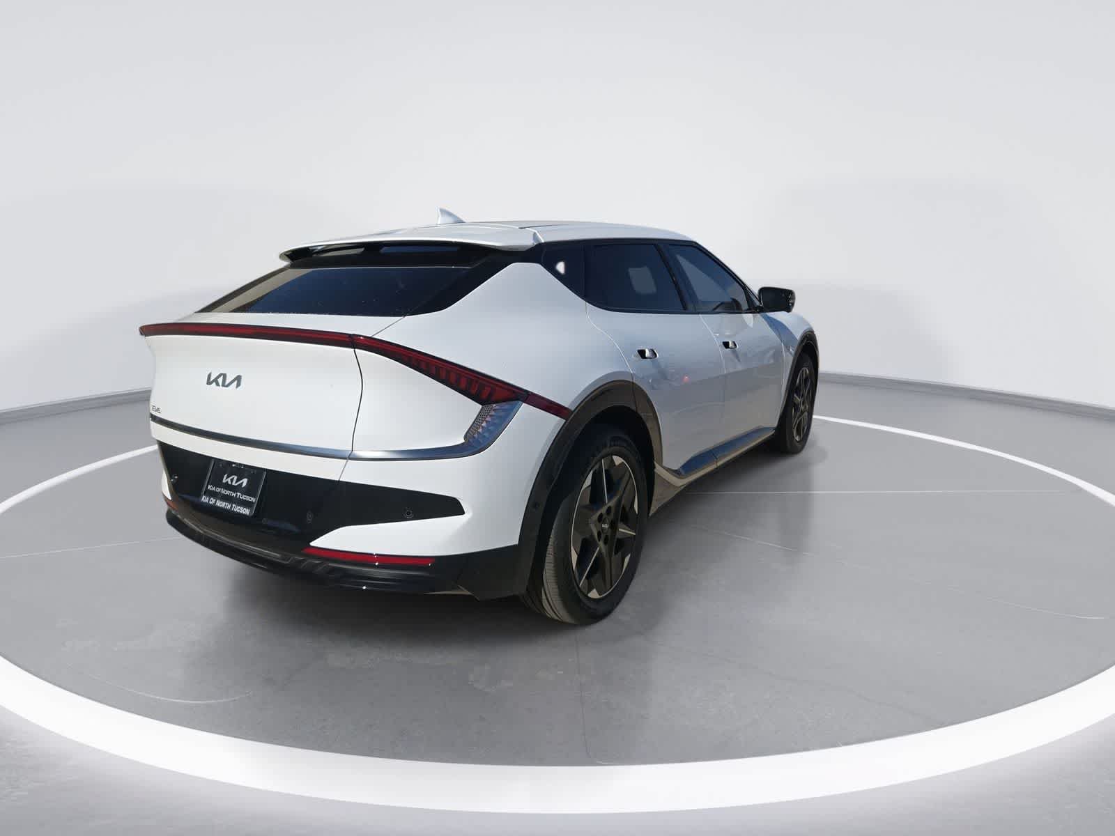 New 2026 Kia EV6 Wind RWD image 8