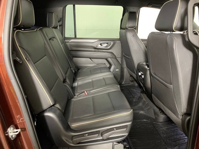 Used 2023 GMC Yukon XL SLT AWD/4WD image 24