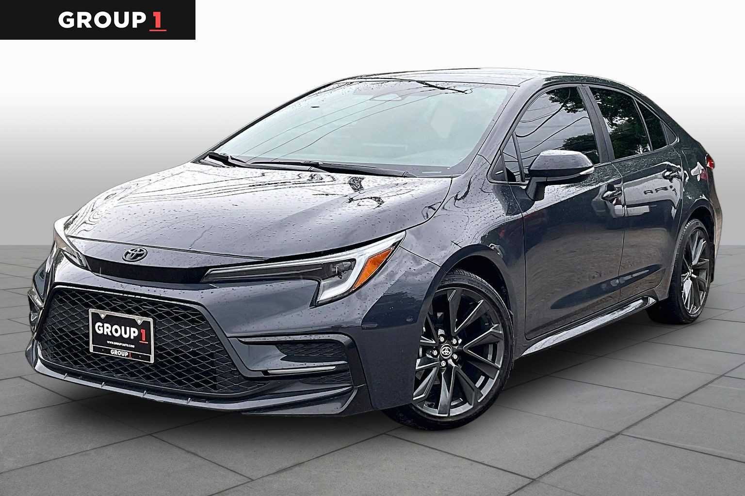 Used 2025 Toyota Corolla SE FWD image 1