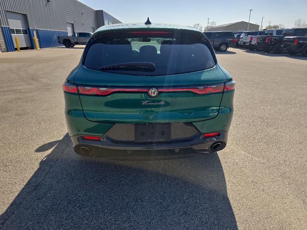 Used 2024 Alfa Romeo Tonale Veloce AWD/4WD image 4