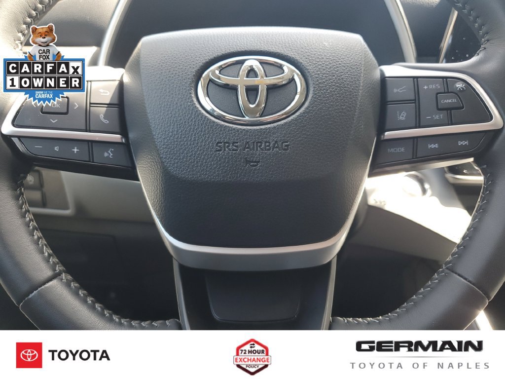 Used 2025 Toyota Highlander XLE FWD image 25