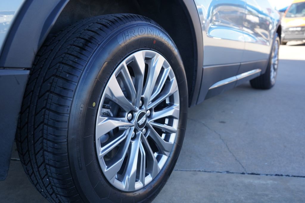 Used 2025 Cadillac XT4 Premium Luxury AWD/4WD image 8
