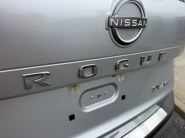 Used 2022 Nissan Rogue SV AWD/4WD image 4