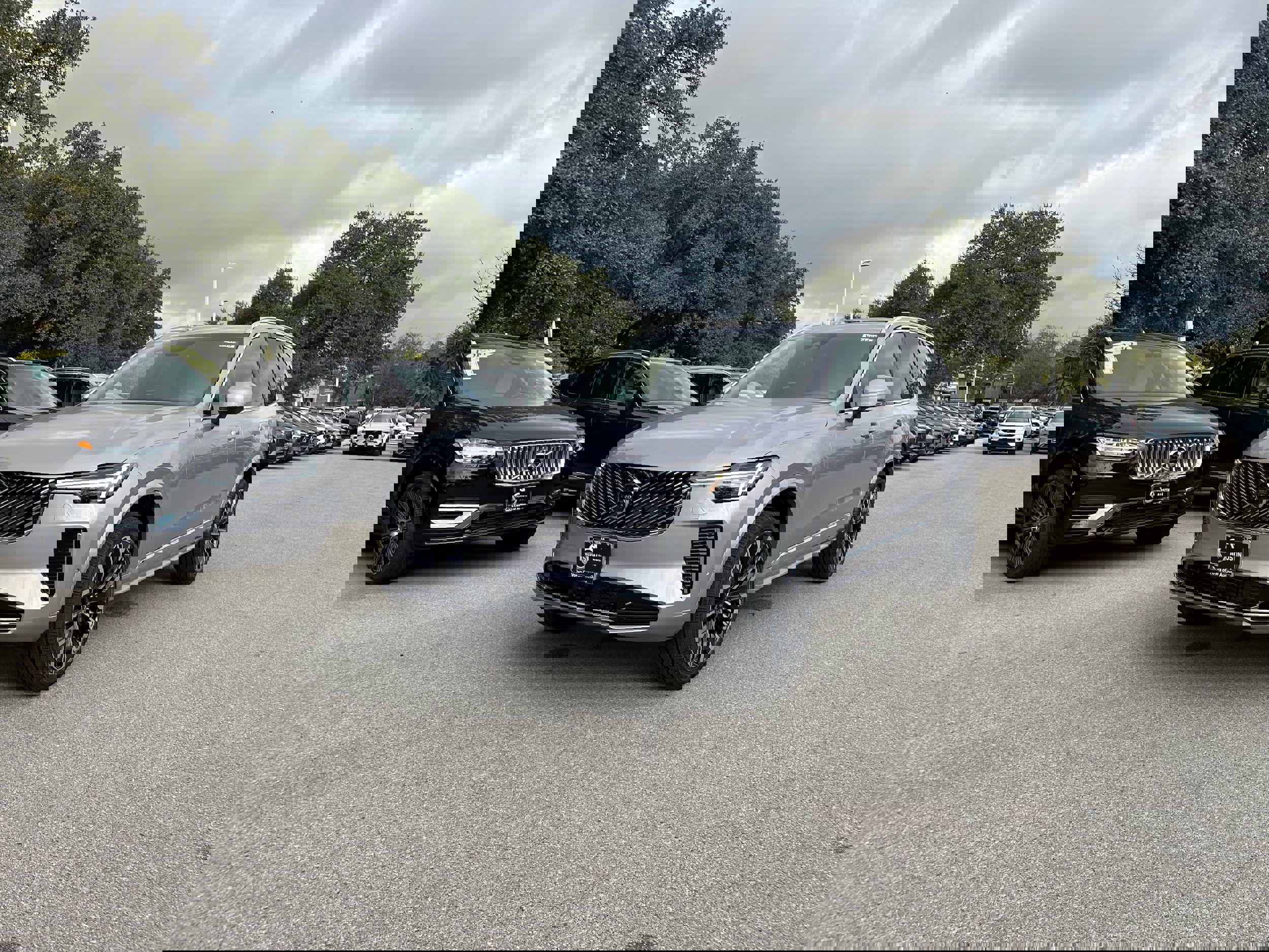 New 2026 Volvo XC90 B6 Plus w/ Protection Package Premier image 2