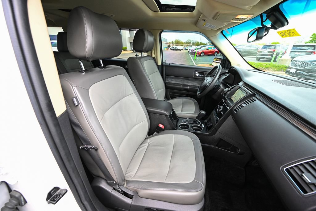 Used 2018 Ford Flex Limited w/ Equipment Group 303A AWD/4WD image 27
