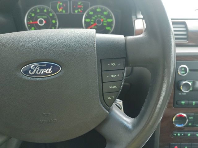 Used 2008 Ford Taurus SEL image 30