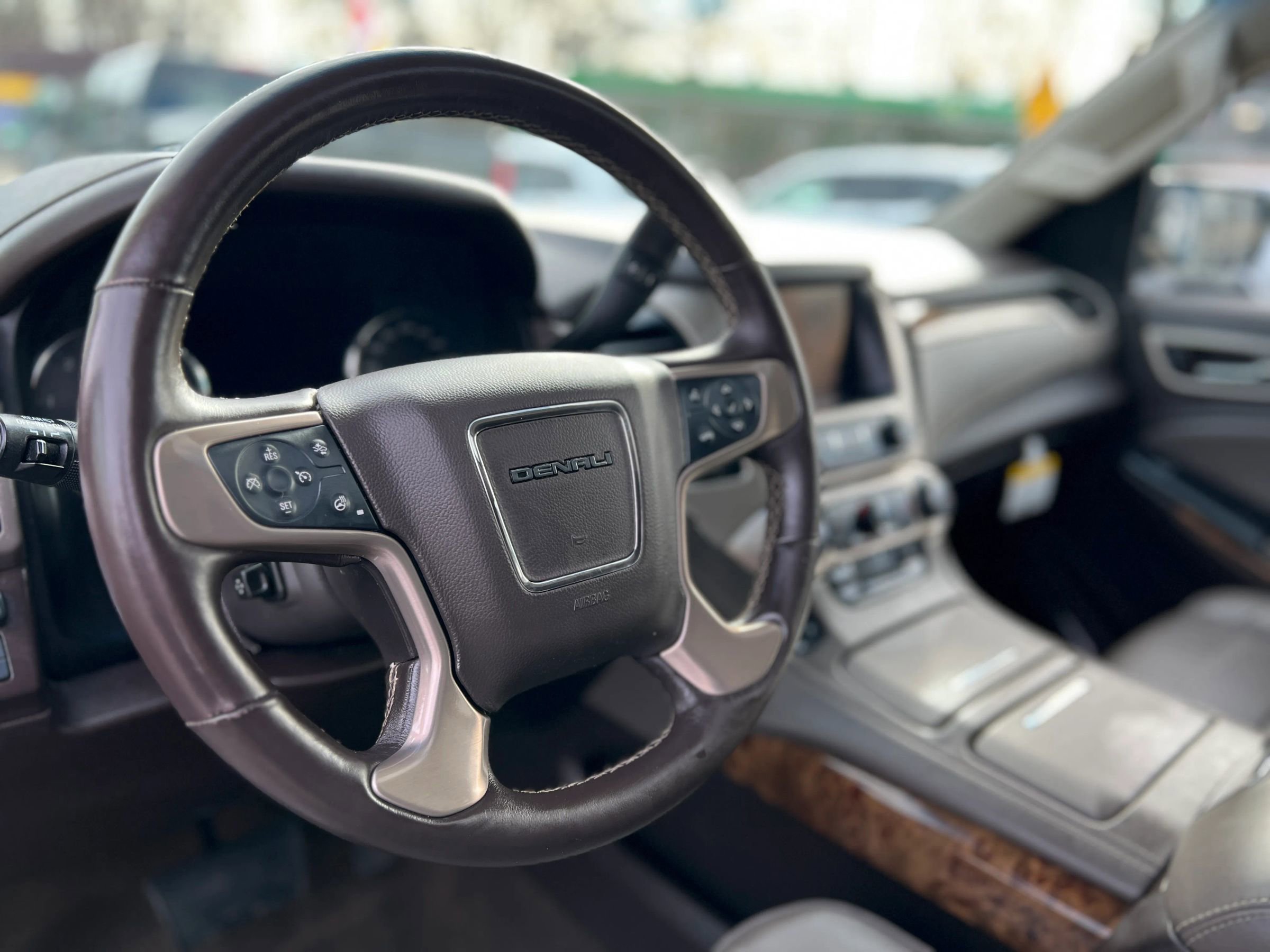 Used 2015 GMC Yukon Denali image 14