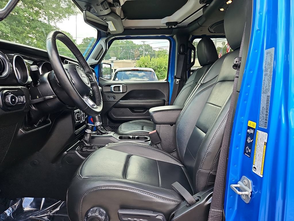 Used 2022 Jeep Wrangler Unlimited Sahara AWD/4WD image 14