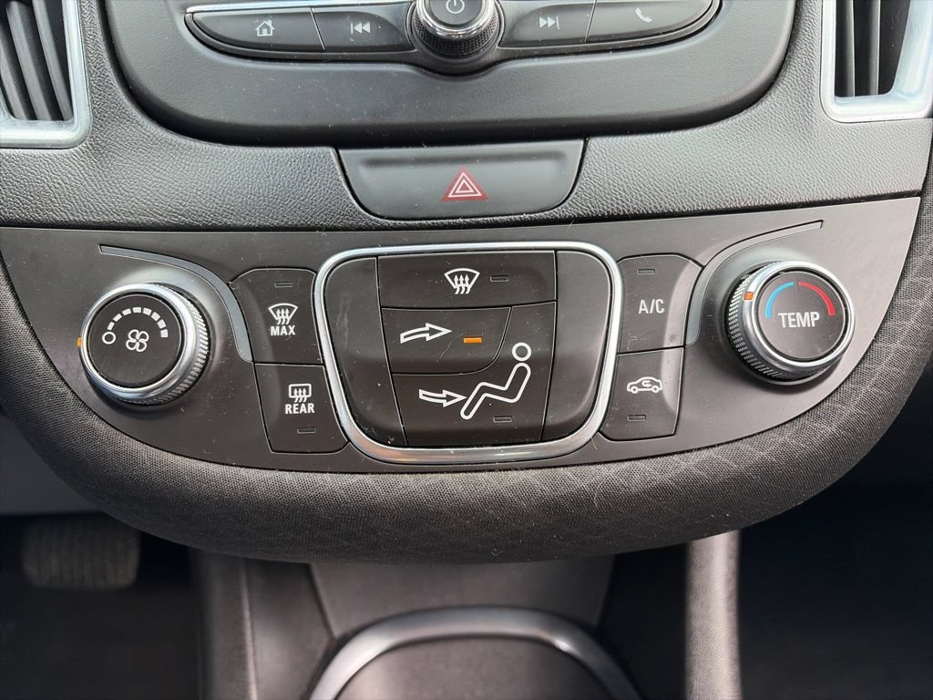 Used 2016 Chevrolet Malibu LT FWD image 8