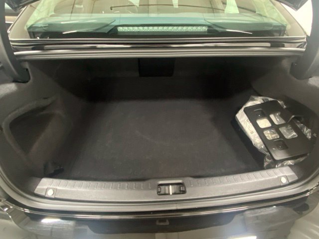 Used 2025 Volvo S90 T8 Plus AWD/4WD image 9