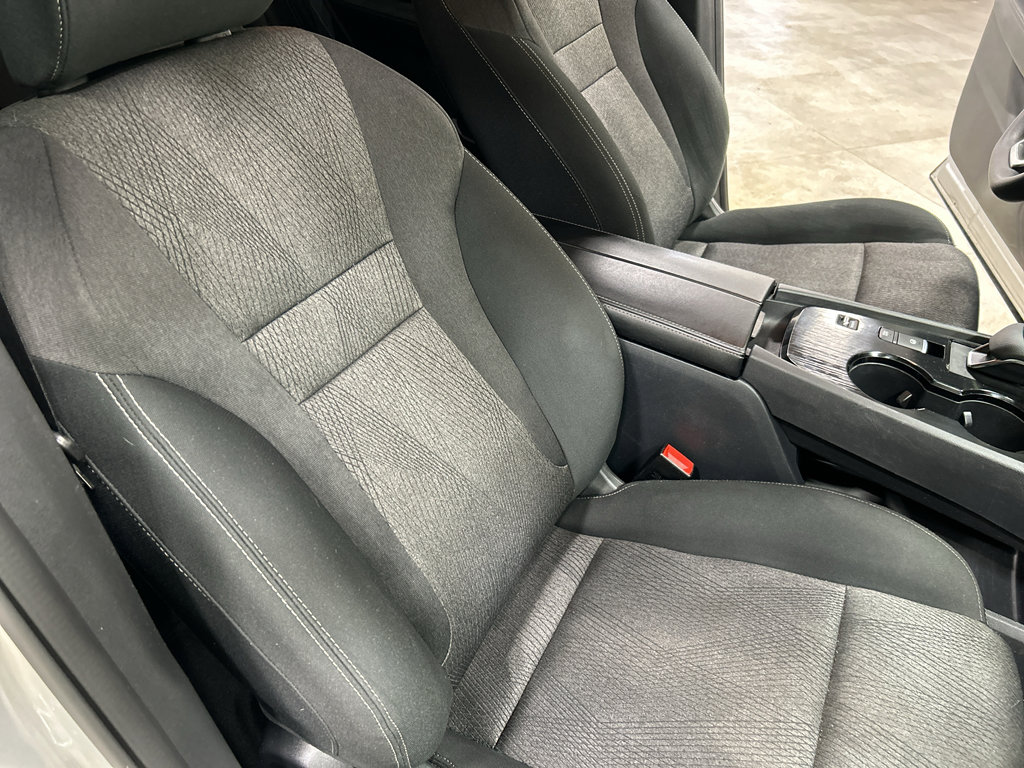 Used 2024 Nissan Rogue S FWD image 36