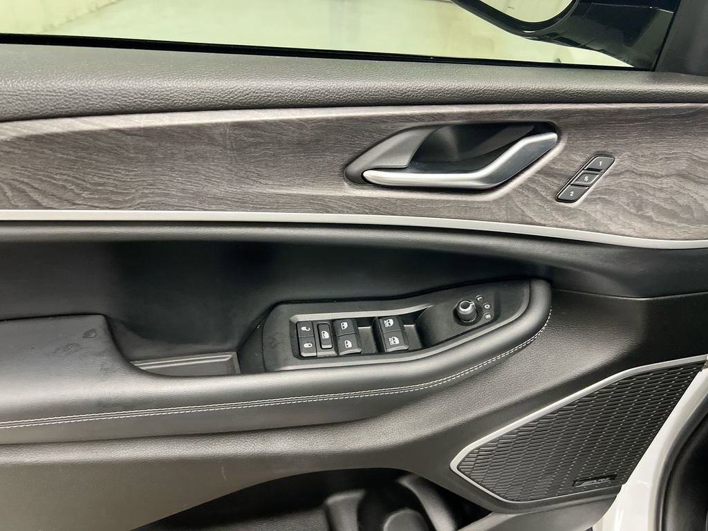 Used 2022 Jeep Grand Cherokee L Limited image 21