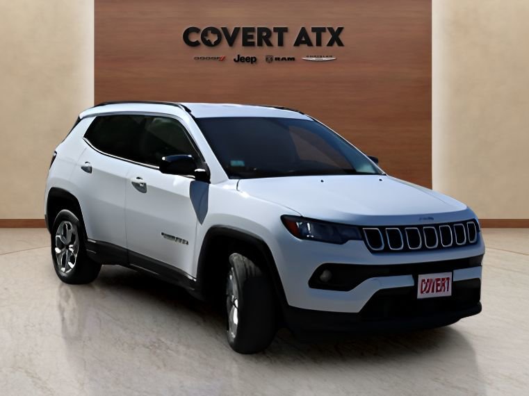 Used 2025 Jeep Compass Latitude image 7