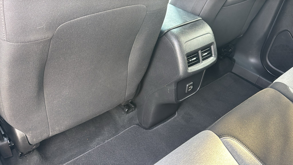 Used 2023 Chevrolet Equinox LS w/ LS Convenience Package AWD/4WD image 31