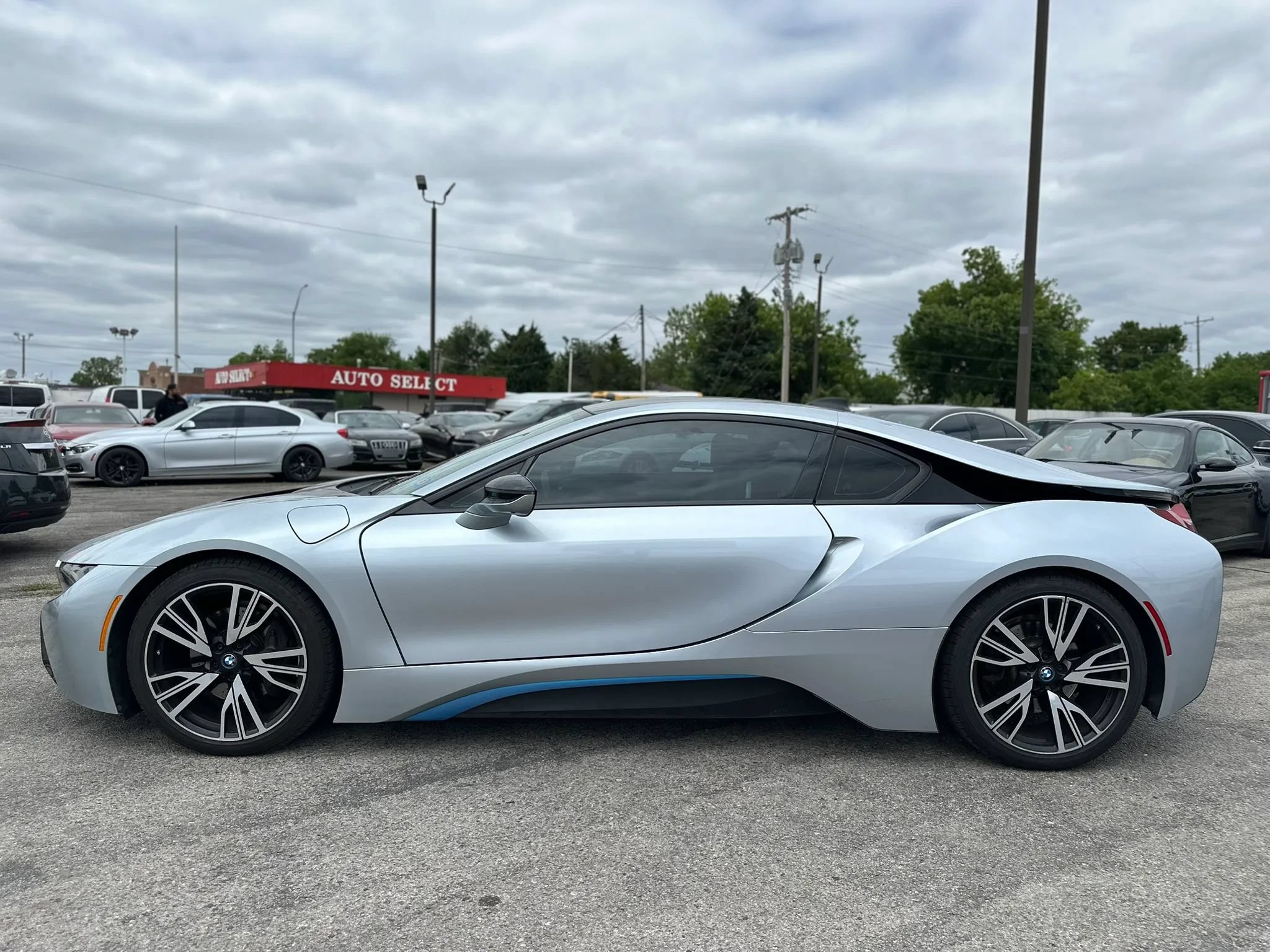 Used 2016 BMW i8 AWD/4WD image 16