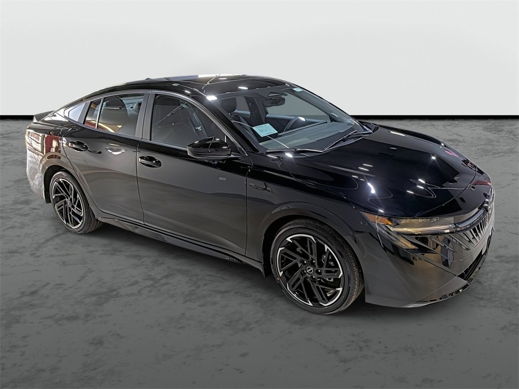 New 2026 Nissan Sentra SR w/ SR Premium Package FWD image 5