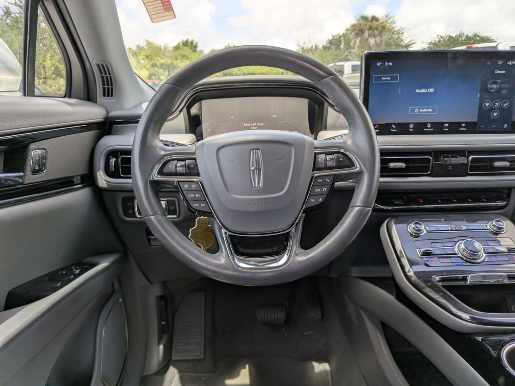 Used 2023 Lincoln Nautilus Reserve FWD image 11