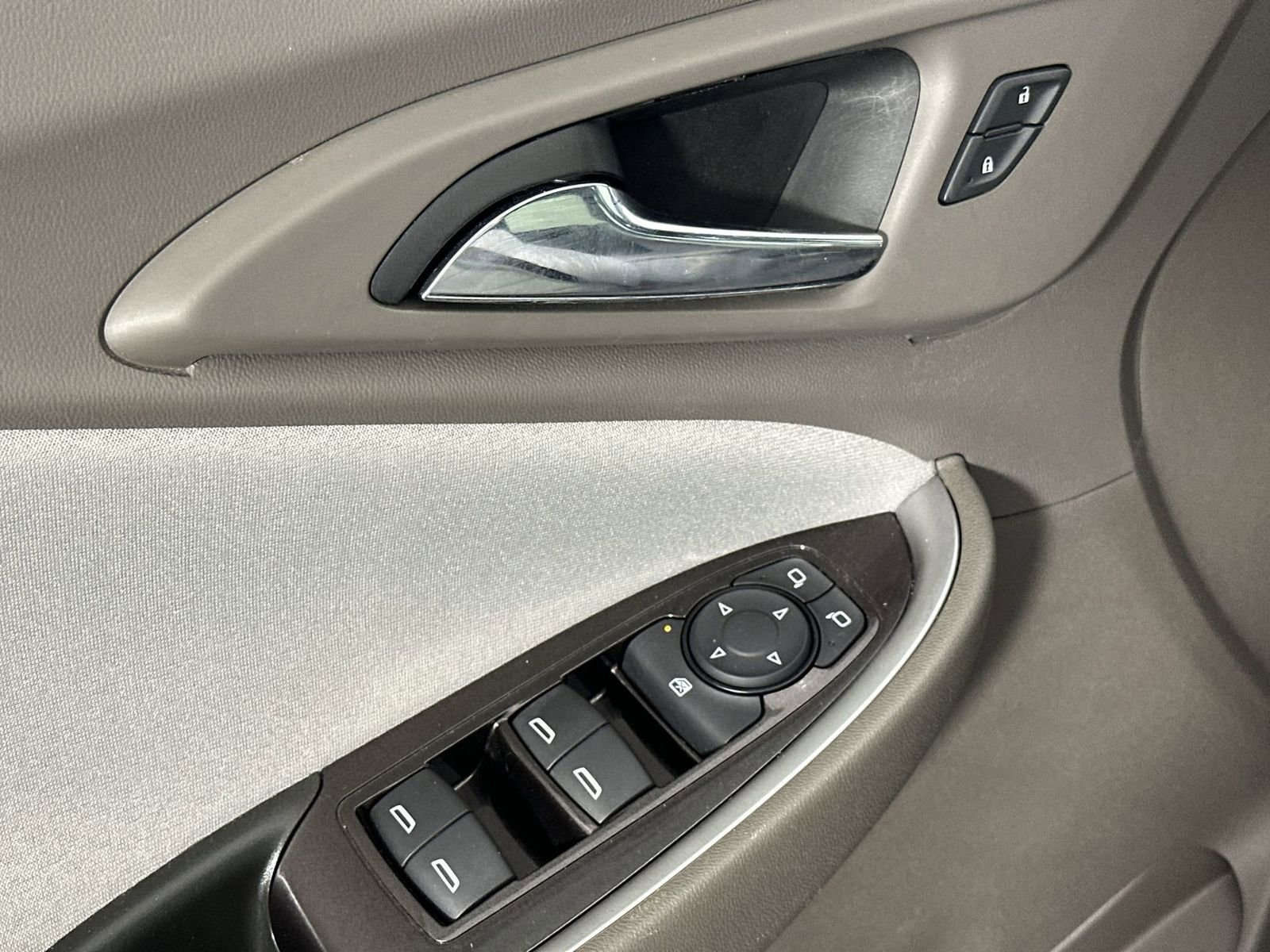 Used 2021 Chevrolet Malibu LS image 17