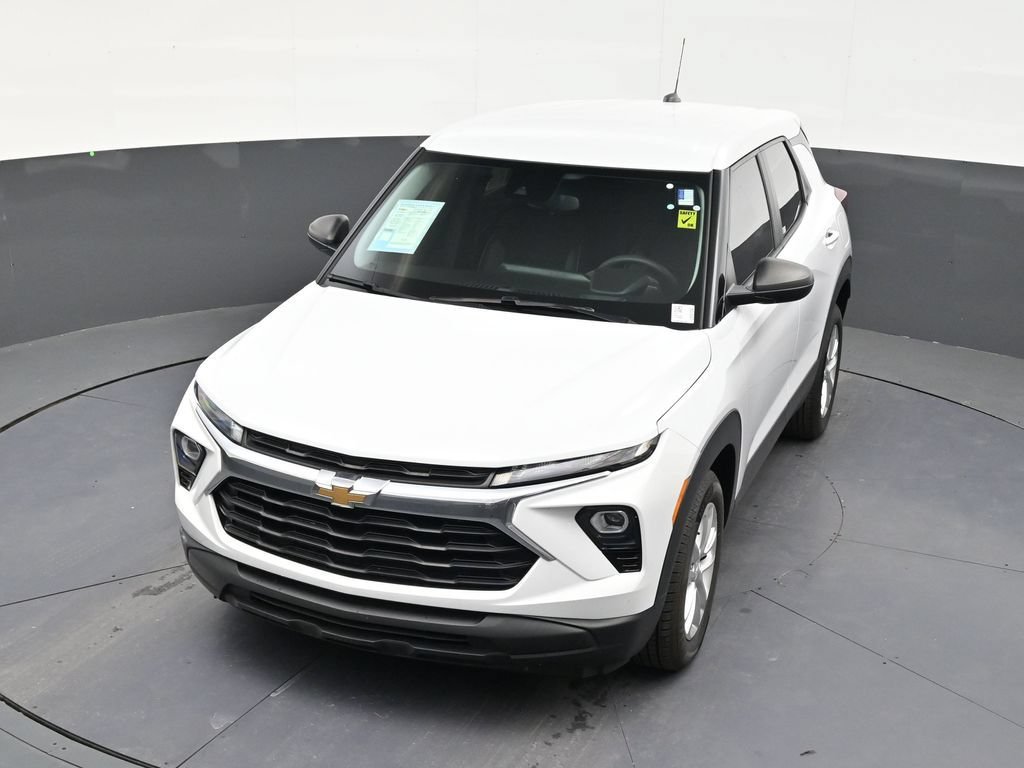 Used 2025 Chevrolet TrailBlazer LS FWD image 19