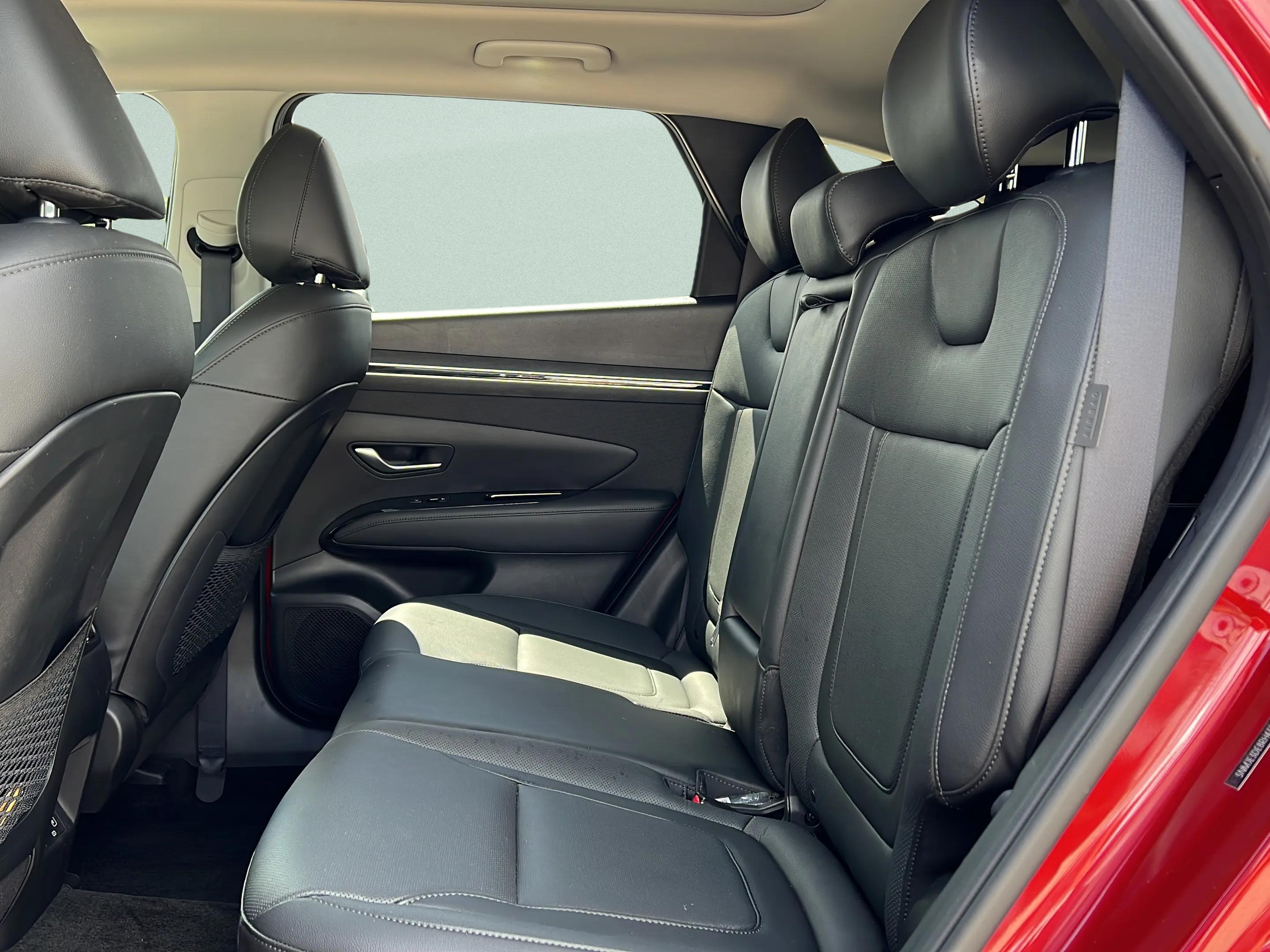 Certified 2024 Hyundai Tucson Limited FWD image 25