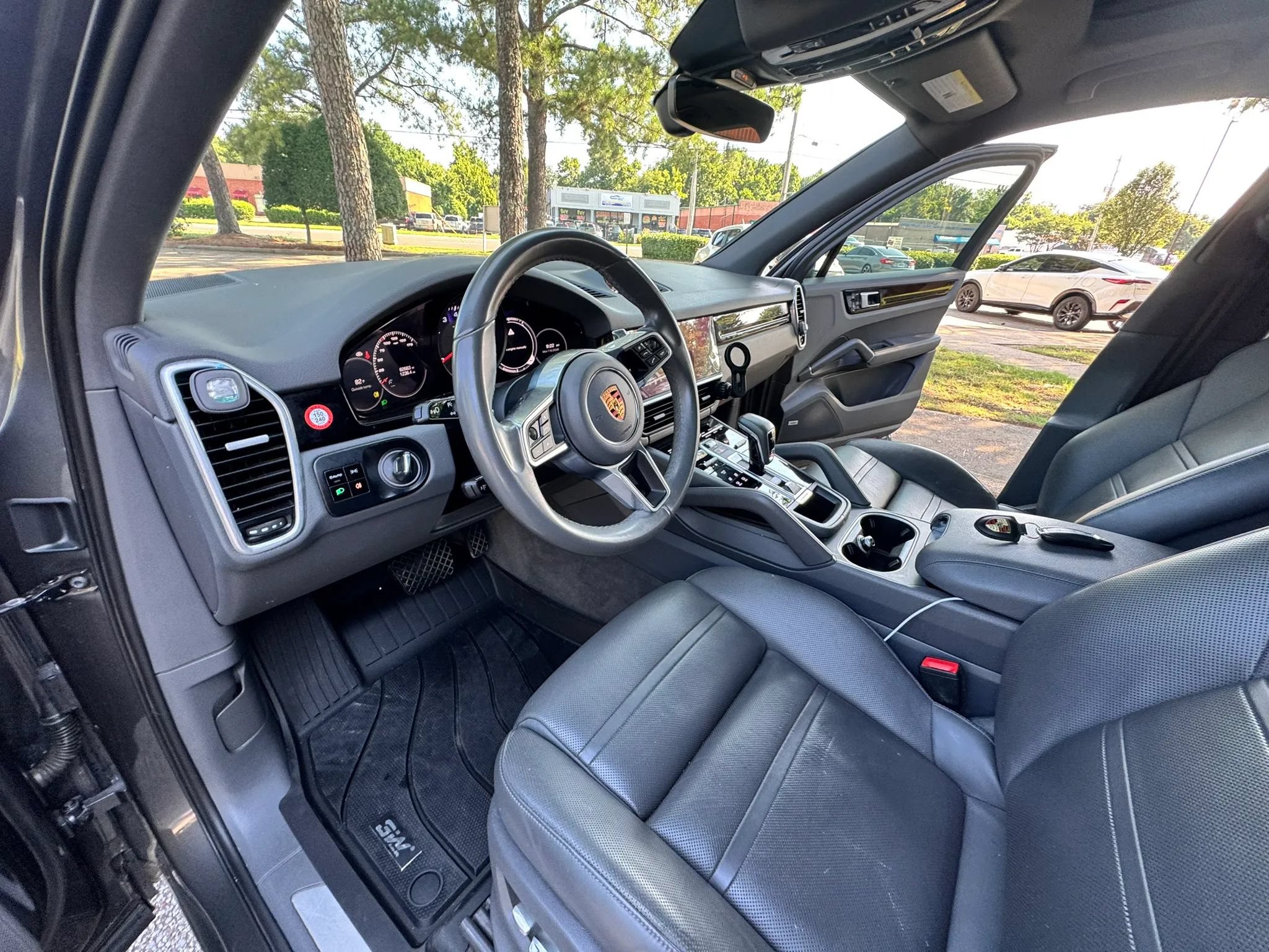 Used 2019 Porsche Cayenne AWD/4WD image 14