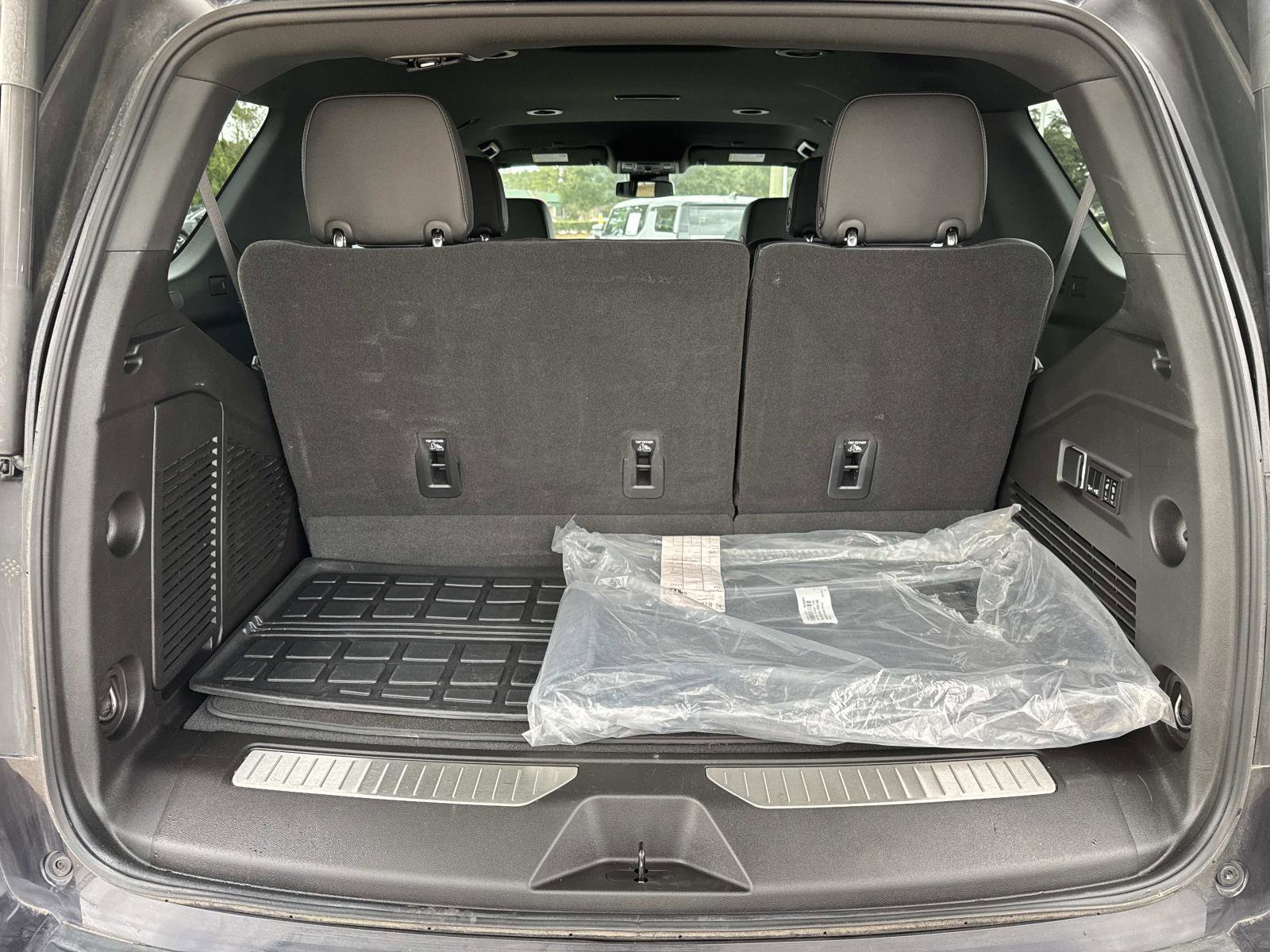 Used 2023 Chevrolet Tahoe RST w/ RST Performance Edition image 13