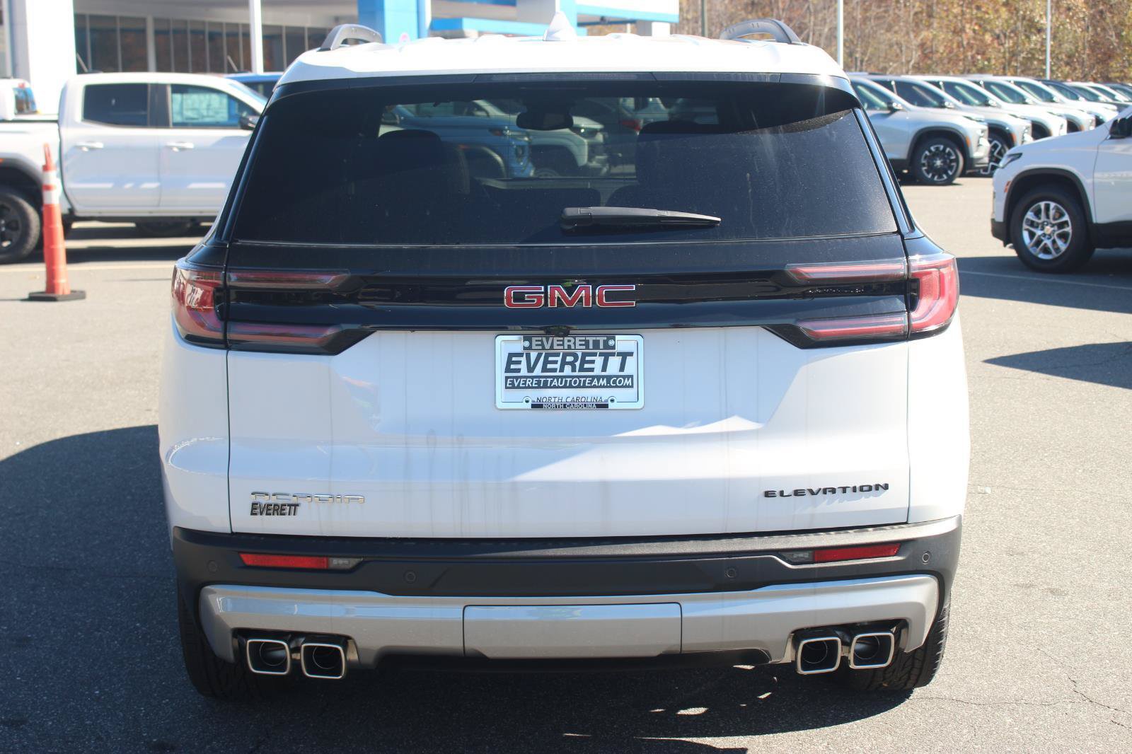 New 2025 GMC Acadia Elevation w/ Elevation Premium Package FWD image 6