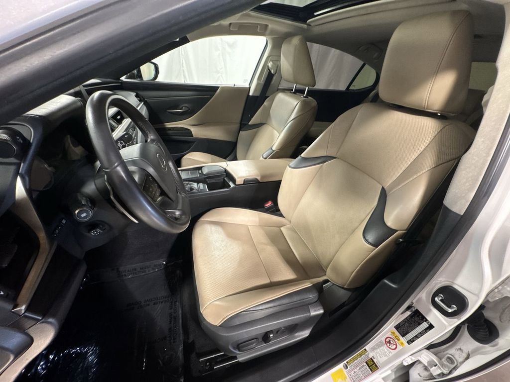 Used 2019 Lexus ES 350 w/ Premium Package image 16