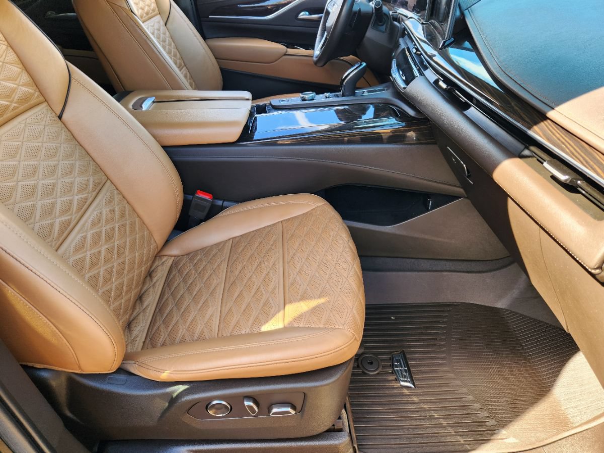Used 2021 Cadillac Escalade Sport w/ Driver Assist Tech Package AWD/4WD image 33
