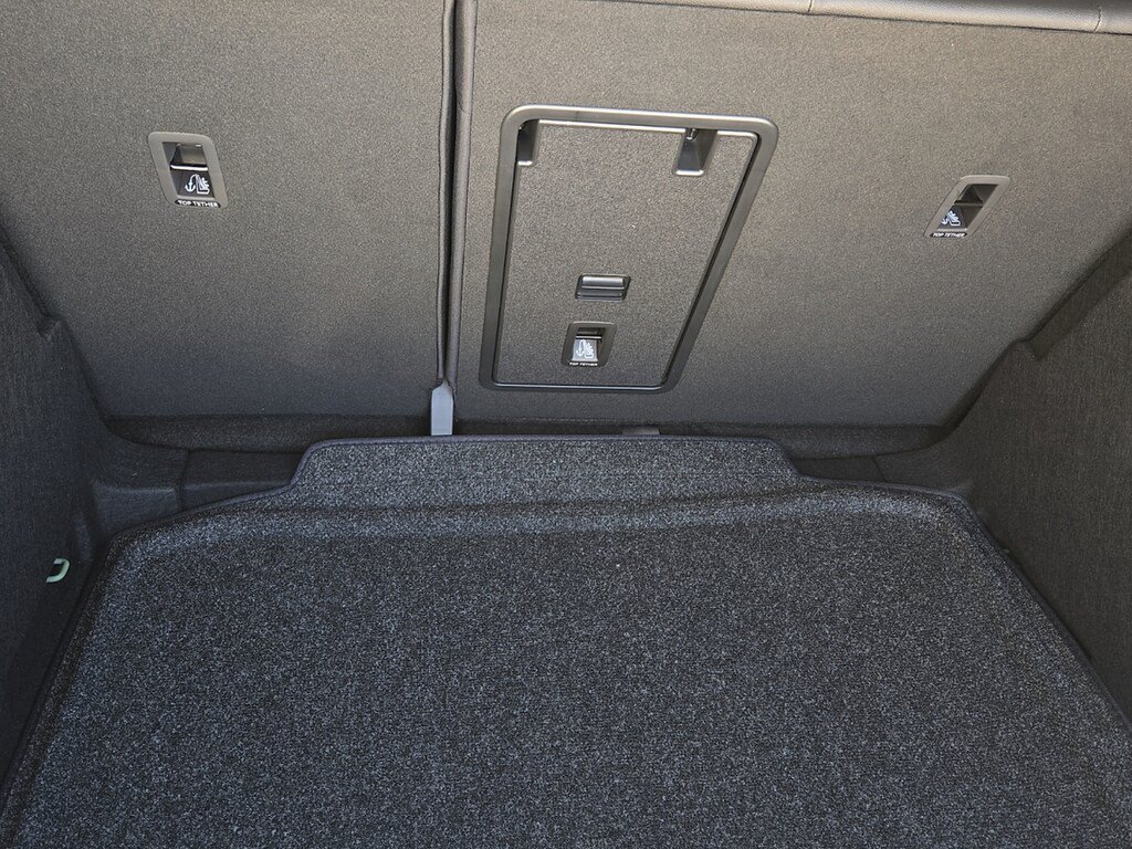 New 2026 Volkswagen Taos SE FWD image 9