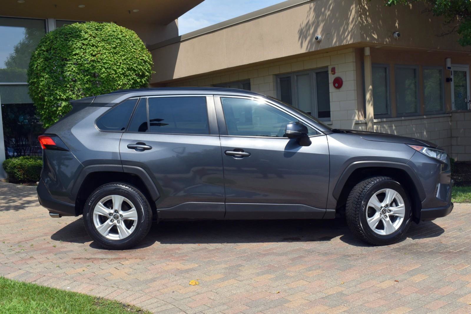 Used 2021 Toyota RAV4 XLE image 14