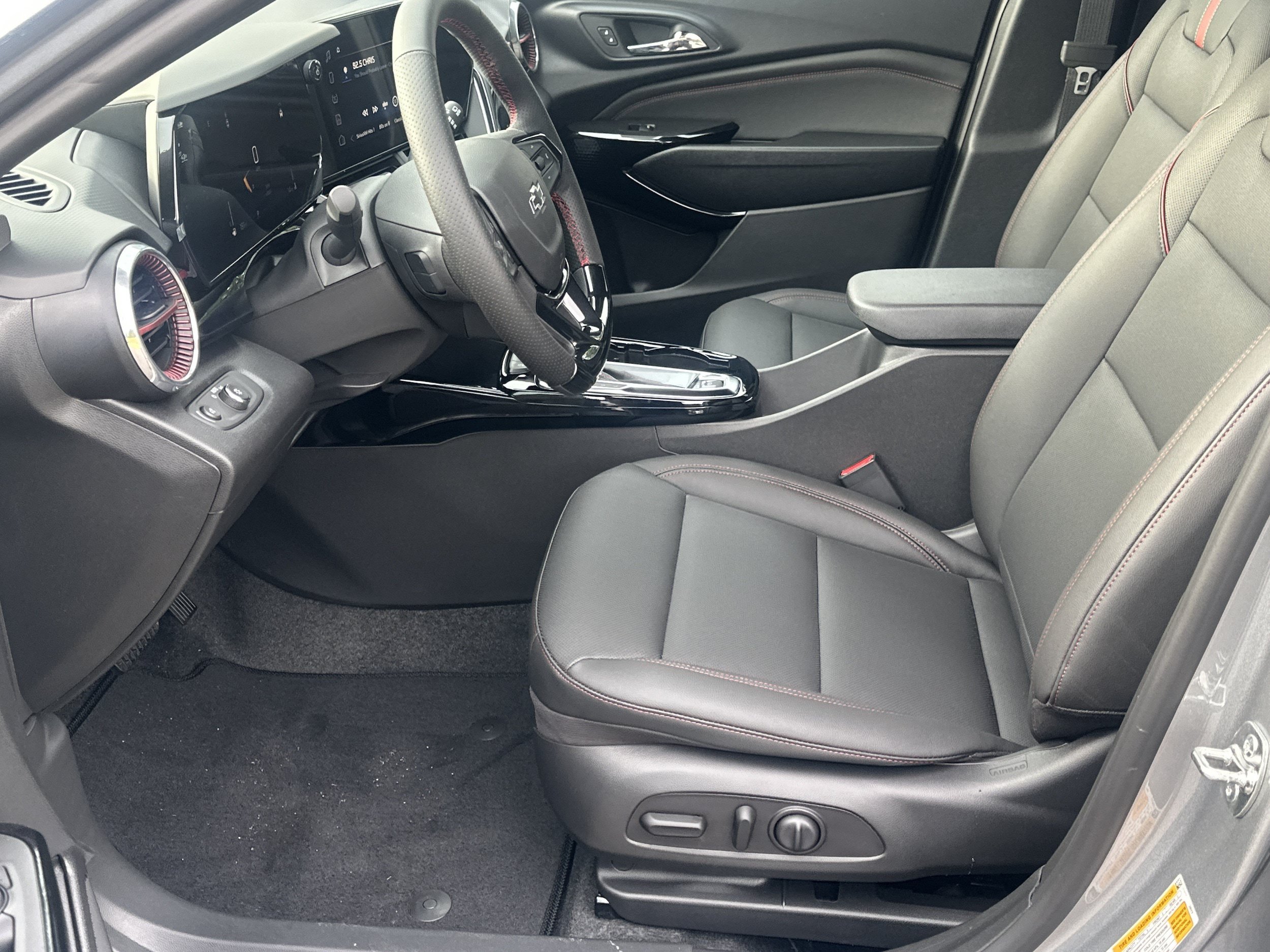 New 2026 Chevrolet Trax RS w/ Driver Confidence Package FWD image 9