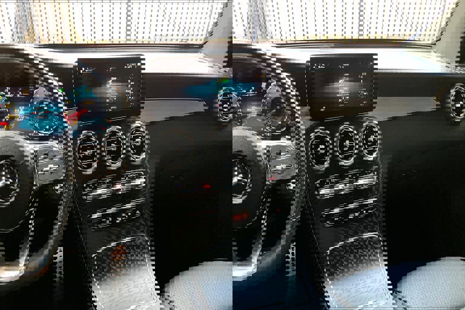 Used 2022 Mercedes-Benz GLC 300 image 6