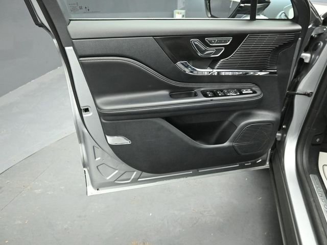 Certified 2022 Lincoln Corsair AWD w/ Equipment Group 101A image 20
