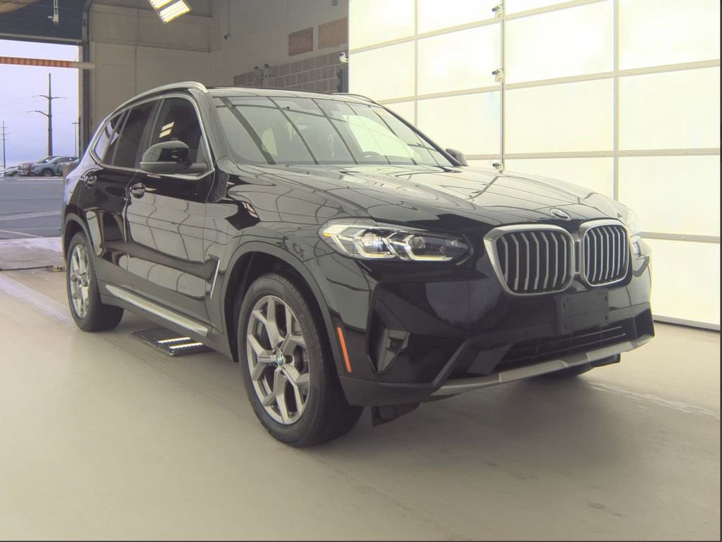 Used 2023 BMW X3 xDrive30i w/ Premium Package image 1