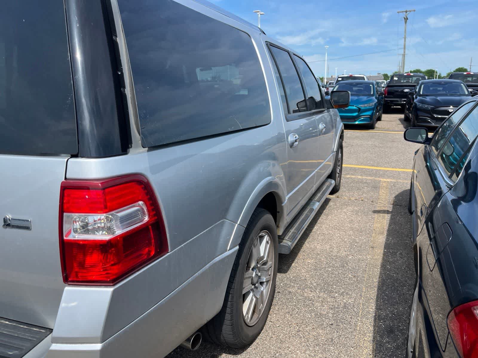 Used 2010 Ford Expedition EL Limited AWD/4WD image 14