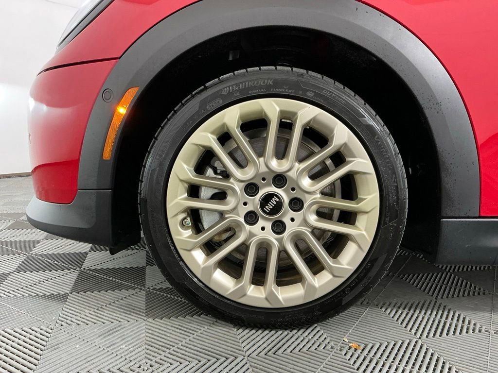 Certified 2025 MINI Cooper 2-Door Hardtop FWD image 25