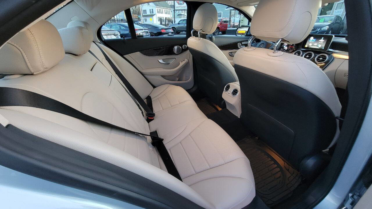 Used 2015 Mercedes-Benz C 300 4MATIC Sedan image 25