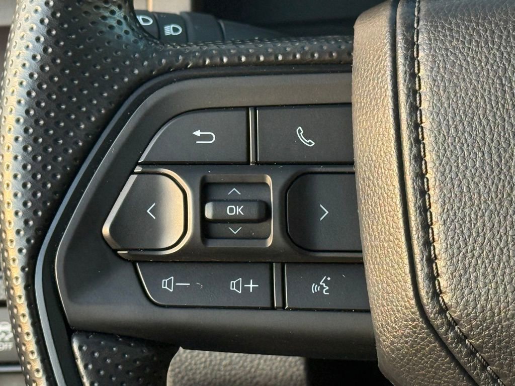 Used 2025 Toyota Tacoma SR5 image 23