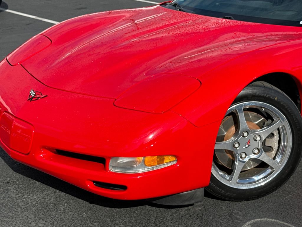 Used 2001 Chevrolet Corvette Coupe w/ Preferred Equipment Group2 RWD image 3