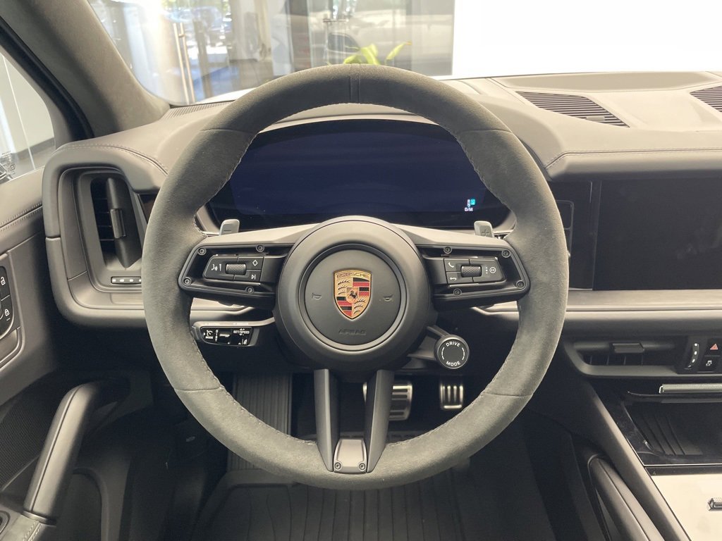 New 2026 Porsche Cayenne GTS image 23