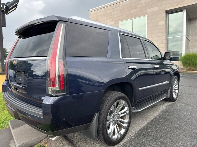 Used 2018 Cadillac Escalade Luxury w/ LPO, Radiant Package AWD/4WD image 3