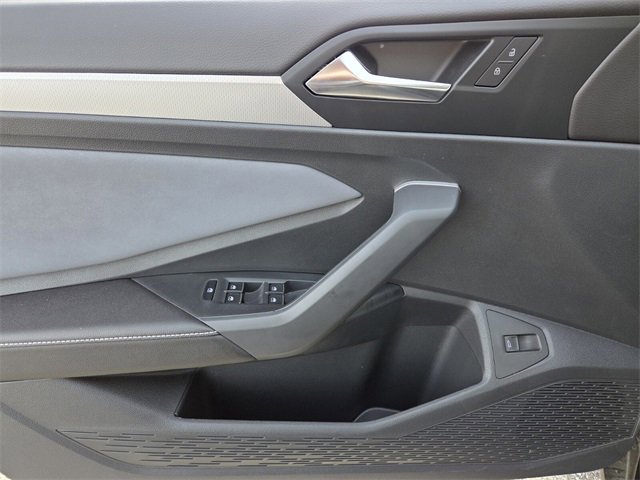 New 2025 Volkswagen Jetta SE image 9