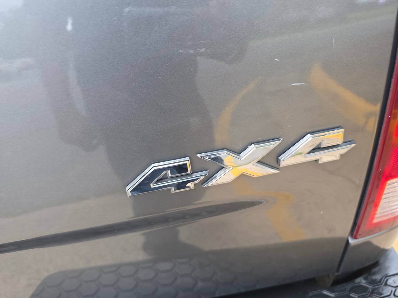 Used 2010 Dodge Ram 1500 Truck Laramie AWD/4WD image 19